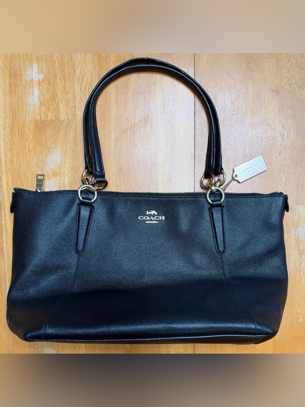 COACH Ava Black W/ Gold Hardware Leather Tote F57526 Classic Every Day Bag.